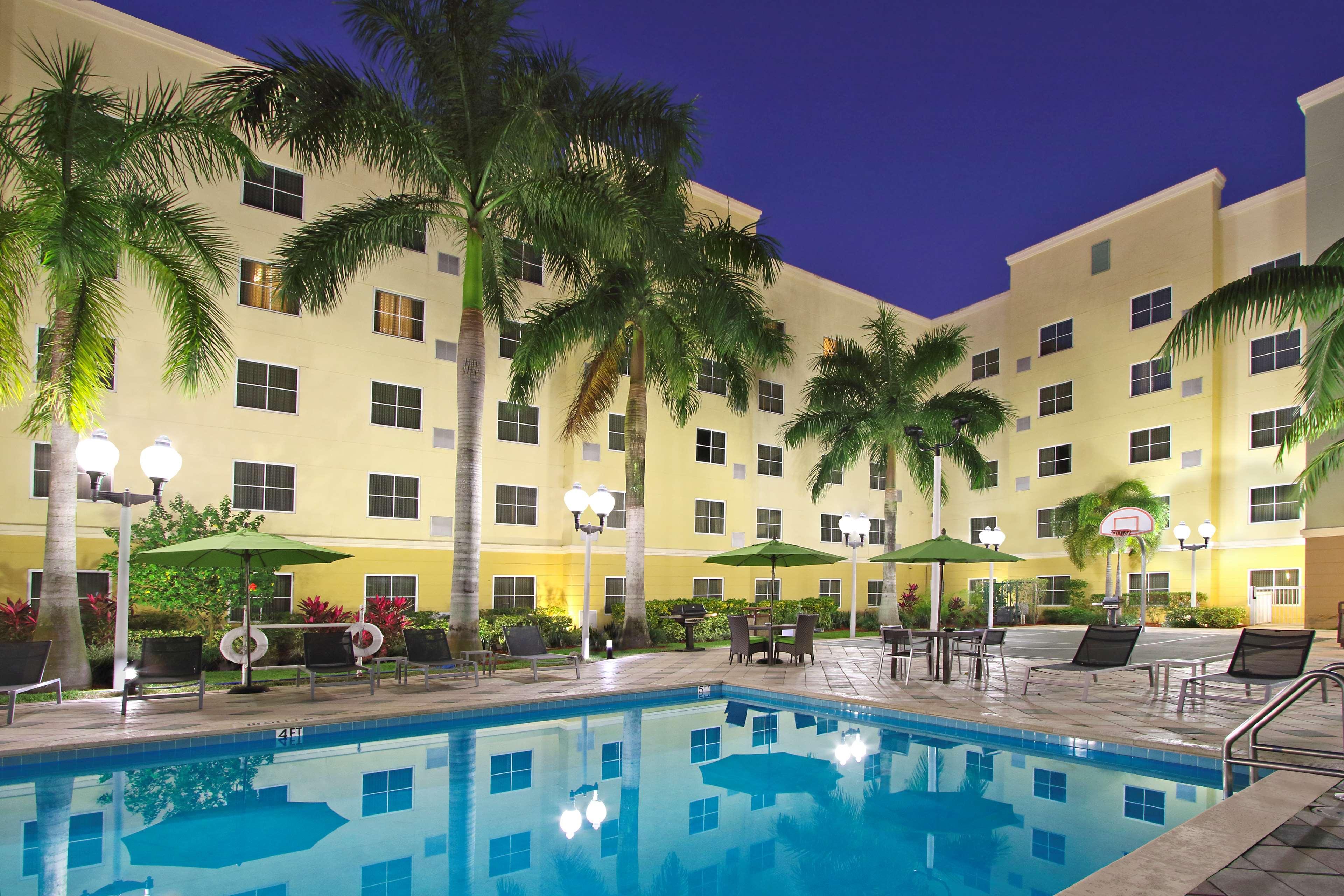 Homewood Suites By Hilton Miami - Airport West Miami Springs Eksteriør bilde
